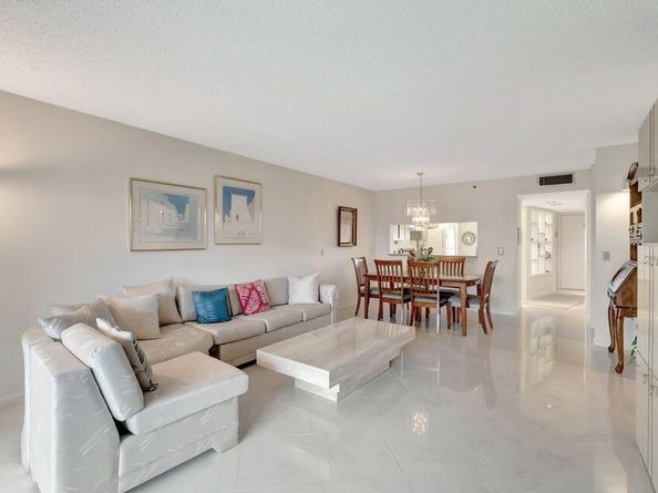 14475 Strathmore Lane 405, Delray Beach FL 33446