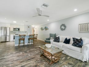 400 Northlake Court 104, North Palm Beach FL 33408