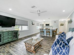 400 Northlake Court 104, North Palm Beach FL 33408