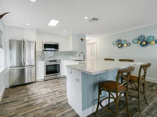 400 Northlake Court 104, North Palm Beach FL 33408