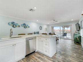 400 Northlake Court 104, North Palm Beach FL 33408