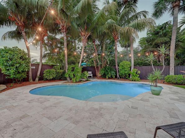 189 SE 2nd Ave, Pompano Beach FL 33060