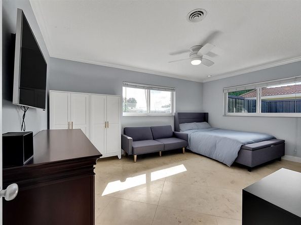 189 SE 2nd Ave, Pompano Beach FL 33060