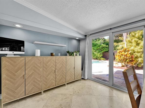 189 SE 2nd Ave, Pompano Beach FL 33060