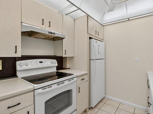 2401 Antigua Cir E3, Coconut Creek FL 33066