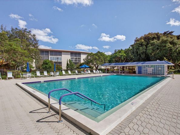 2401 Antigua Cir E3, Coconut Creek FL 33066