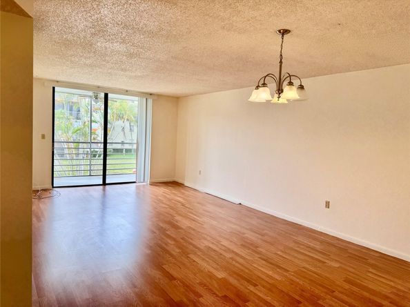 1810 N Lauderdale Ave 2210, North Lauderdale FL 33068