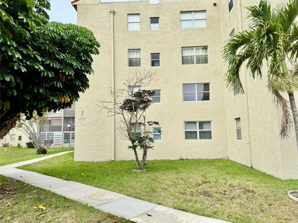 1810 N Lauderdale Ave 2210, North Lauderdale FL 33068