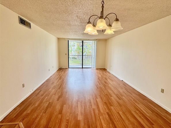 1810 N Lauderdale Ave 2210, North Lauderdale FL 33068