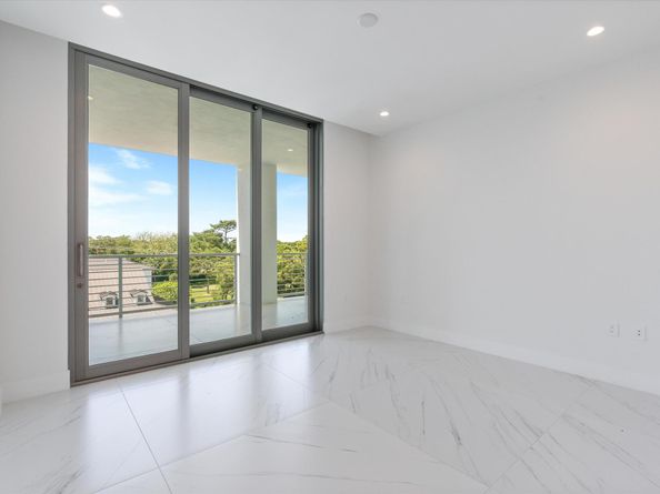 495 E Royal Palm Road 402, Boca Raton FL 33432