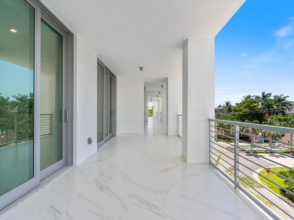 495 E Royal Palm Road 402, Boca Raton FL 33432