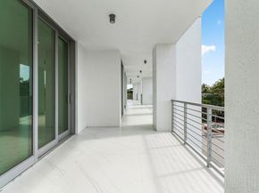 495 E Royal Palm Road 402, Boca Raton FL 33432