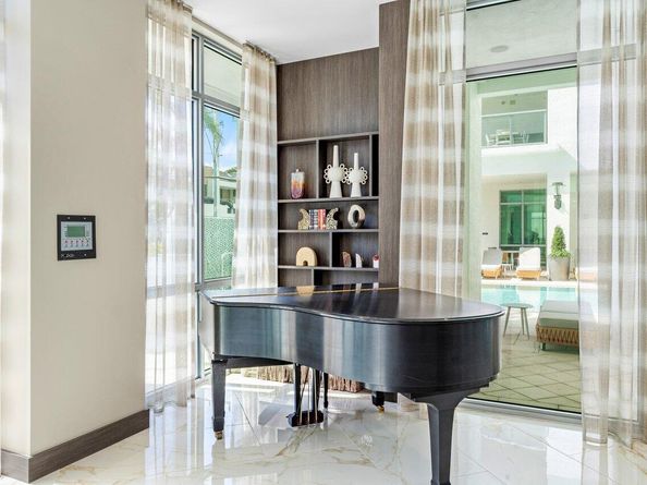 495 E Royal Palm Road 402, Boca Raton FL 33432