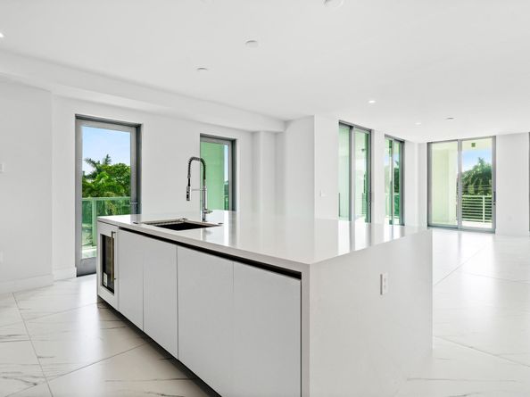 495 E Royal Palm Road 402, Boca Raton FL 33432