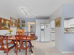 279 Coventry L, West Palm Beach FL 33417