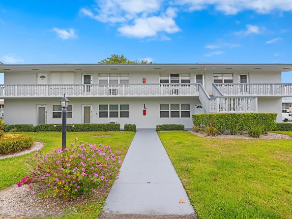 279 Coventry L, West Palm Beach FL 33417