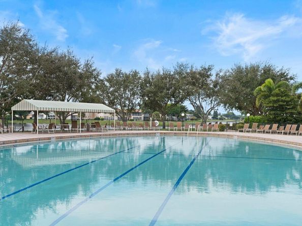279 Coventry L, West Palm Beach FL 33417