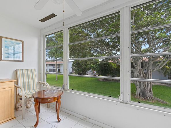 279 Coventry L, West Palm Beach FL 33417