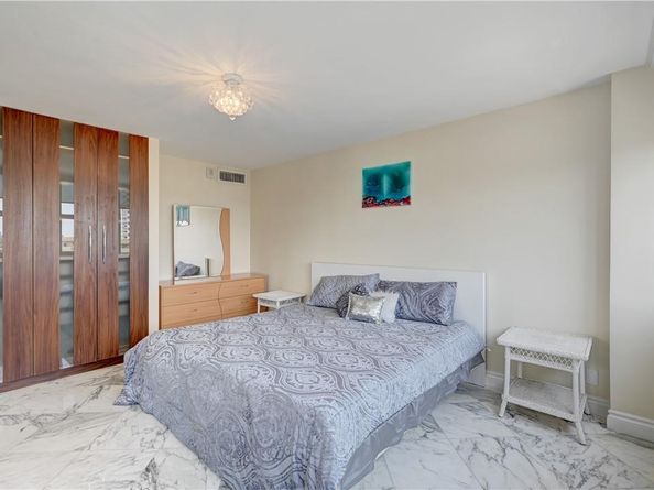 2030 S Ocean Dr 807, Hallandale Beach FL 33009
