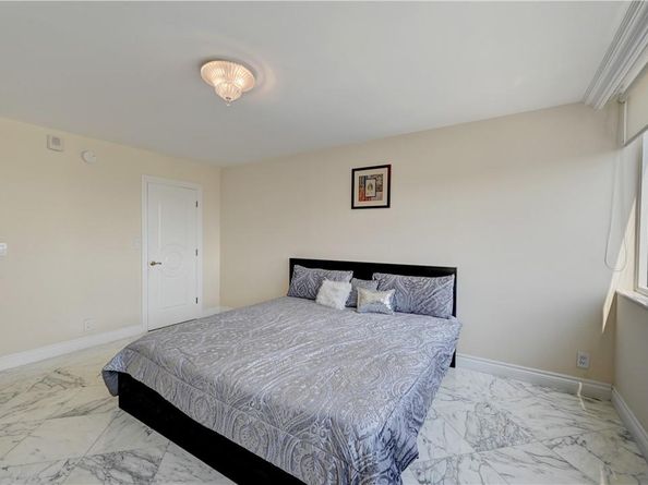 2030 S Ocean Dr 807, Hallandale Beach FL 33009
