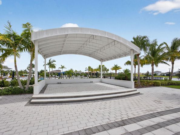 15745 Cresswind Place, Westlake FL 33470
