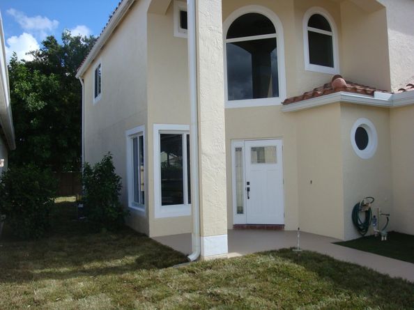 225 Maplewood Lane, Greenacres FL 33463