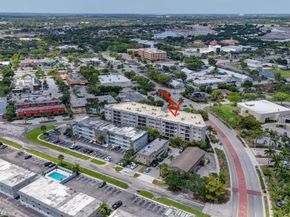 505 Spencer Drive 211, West Palm Beach FL 33409
