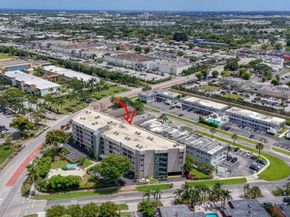 505 Spencer Drive 211, West Palm Beach FL 33409