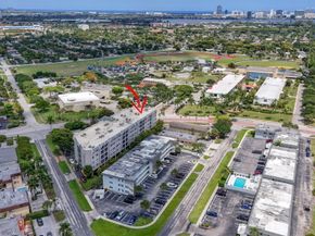 505 Spencer Drive 211, West Palm Beach FL 33409