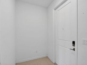 6933 N Harbours Edge Avenue, Lake Worth FL 33467