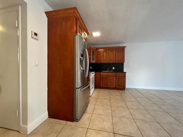 7851 Dunham Boulevard 4, Miami FL 33138