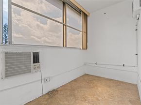 237 Camden J 237 237, West Palm Beach FL 33417