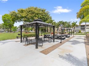 1000 Hillcrest Ct 214 214, Hollywood FL 33021