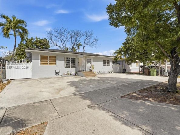 511 E 27th Street, Hialeah FL 33013