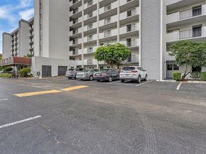 5860 NW 44th Street 111, Lauderhill FL 33319