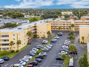 3990 NW 42nd Avenue 403, Lauderdale Lakes FL 33319