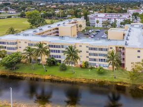 3990 NW 42nd Avenue 403, Lauderdale Lakes FL 33319