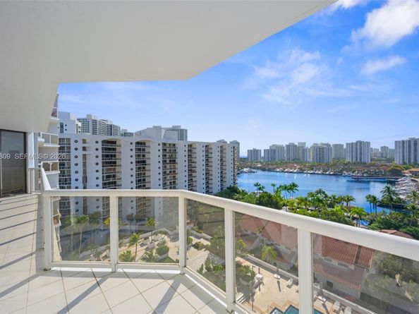 3598 Yacht Club Drive 1204, Aventura FL 33180