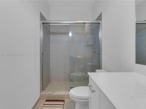21068 NE 8th Avenue, Miami FL 33179
