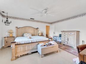 4490 NW 43rd St, Lauderdale Lakes FL 33319