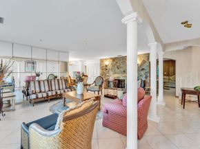 4490 NW 43rd St, Lauderdale Lakes FL 33319