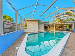 4490 NW 43rd St, Lauderdale Lakes FL 33319