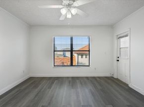 896 N Federal Highway 322, Lantana FL 33462