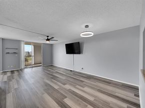 6661 NW 2nd Avenue 304, Boca Raton FL 33487