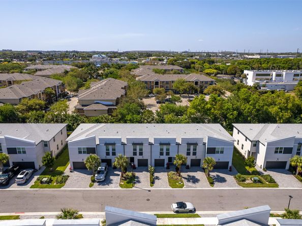 5659 Enclave Dr, Mangonia Park FL 33407