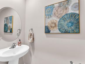 5659 Enclave Dr, Mangonia Park FL 33407