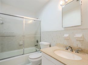 421 NE 1st Street 101, Hallandale Beach FL 33009