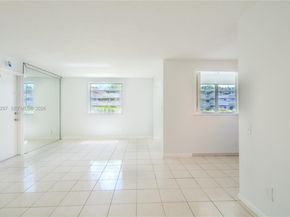 421 NE 1st Street 101, Hallandale Beach FL 33009