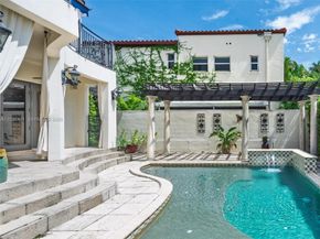5860 Pine Tree Drive, Miami Beach FL 33140