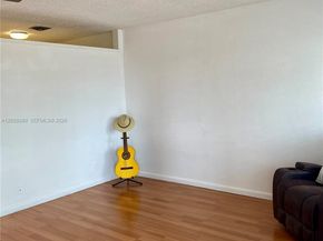 820 SW 11th Avenue 15B, Hallandale Beach FL 33009